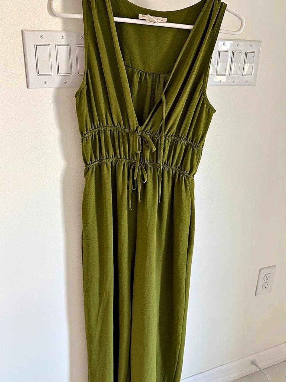 Monteau Los Angeles Olive Sleeveless Jumpsuit Size Small Like New